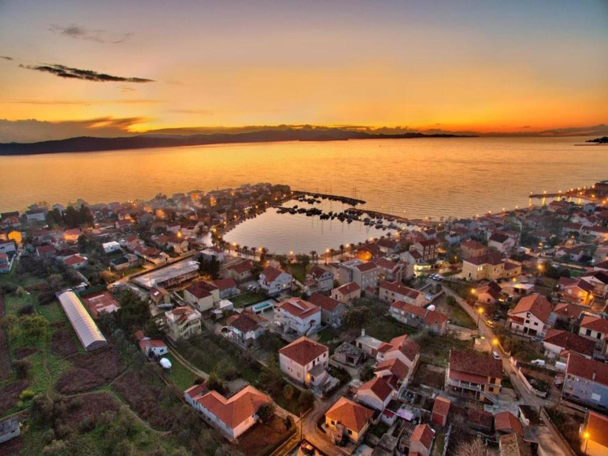 Scenic Holiday Home In Bibinje Near Sea Εξωτερικό φωτογραφία